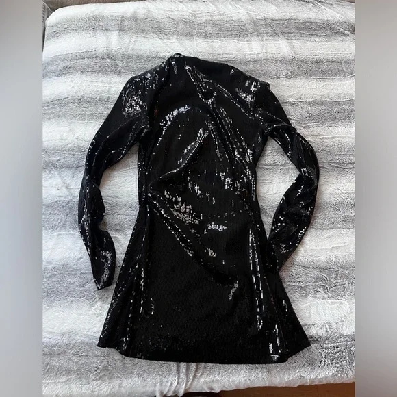 BLOGGER FAV ZARA SHOULDER PAD DRAPED Sequins DRESS mob wife - Picture 9 of 9